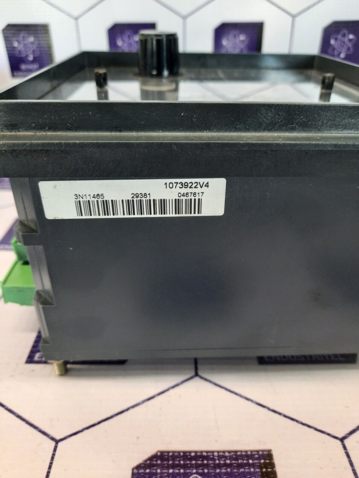 SCHNEIDER ELECTRIC UA 150 – 220240 V UA150 AUTOMATIC UA CONTROLLER