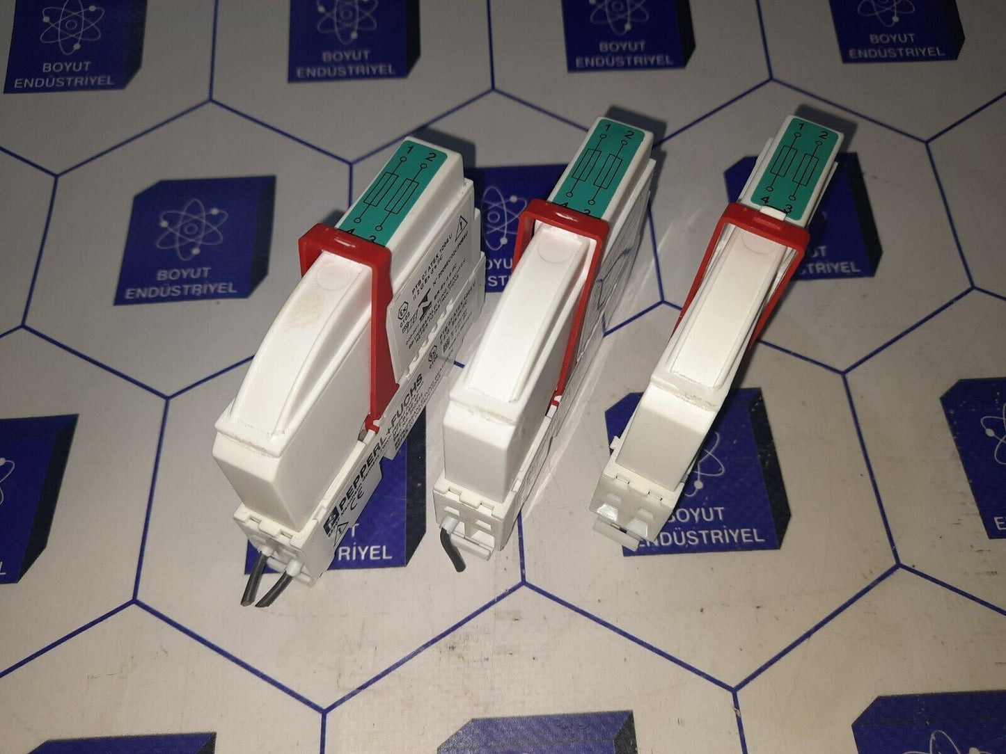 PEPPERL-FUCHS MFT-BASE.2P P/N 200533 / MFT-F.6300 P/N 202755