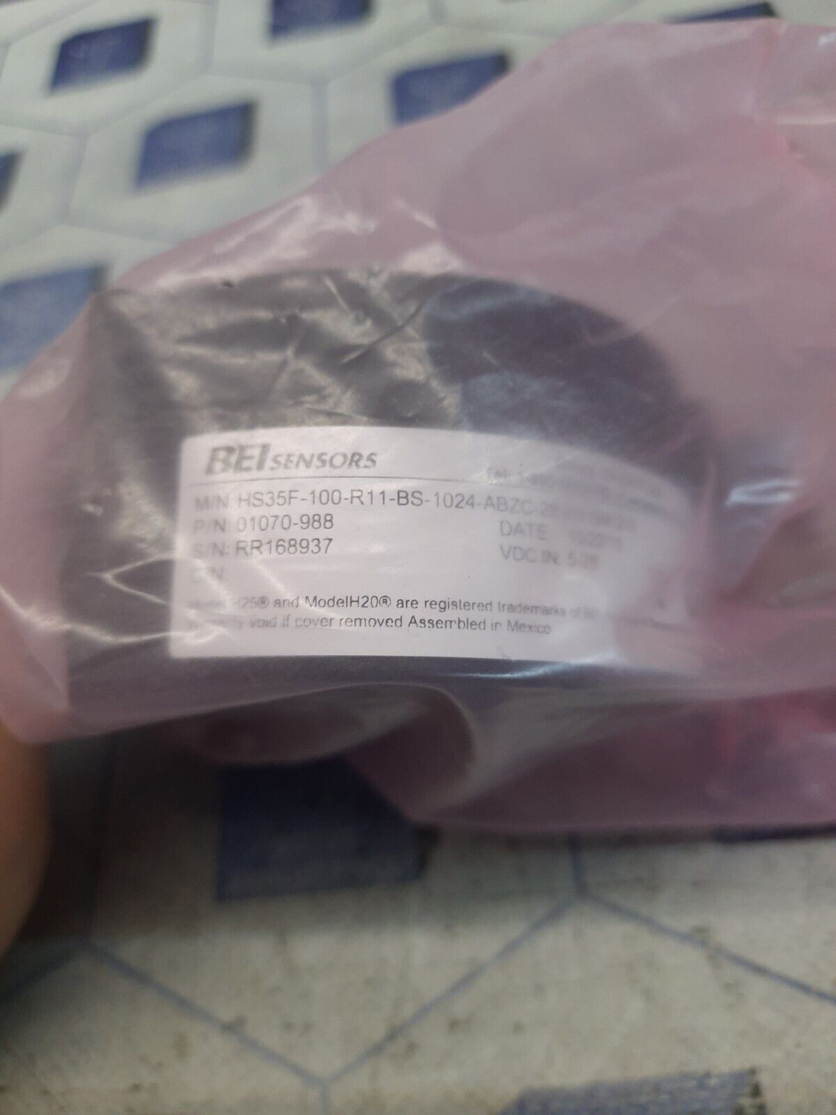 BEI SENSORS 01070-988 HS35F-100-RU-BS-1024-ABZC-28V/V-SM12