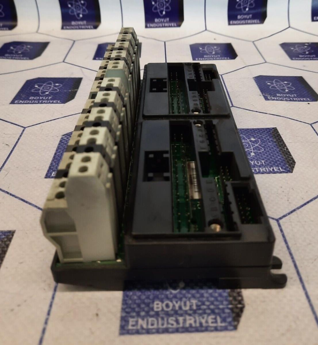GE FANUC IC670CHS002E I/O BASE 2 TIER BOX TERMINAL