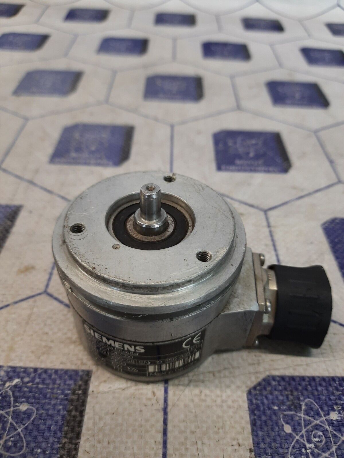 SIEMENS 6FX2001-2EC50 INCREMENTAL ENCODER