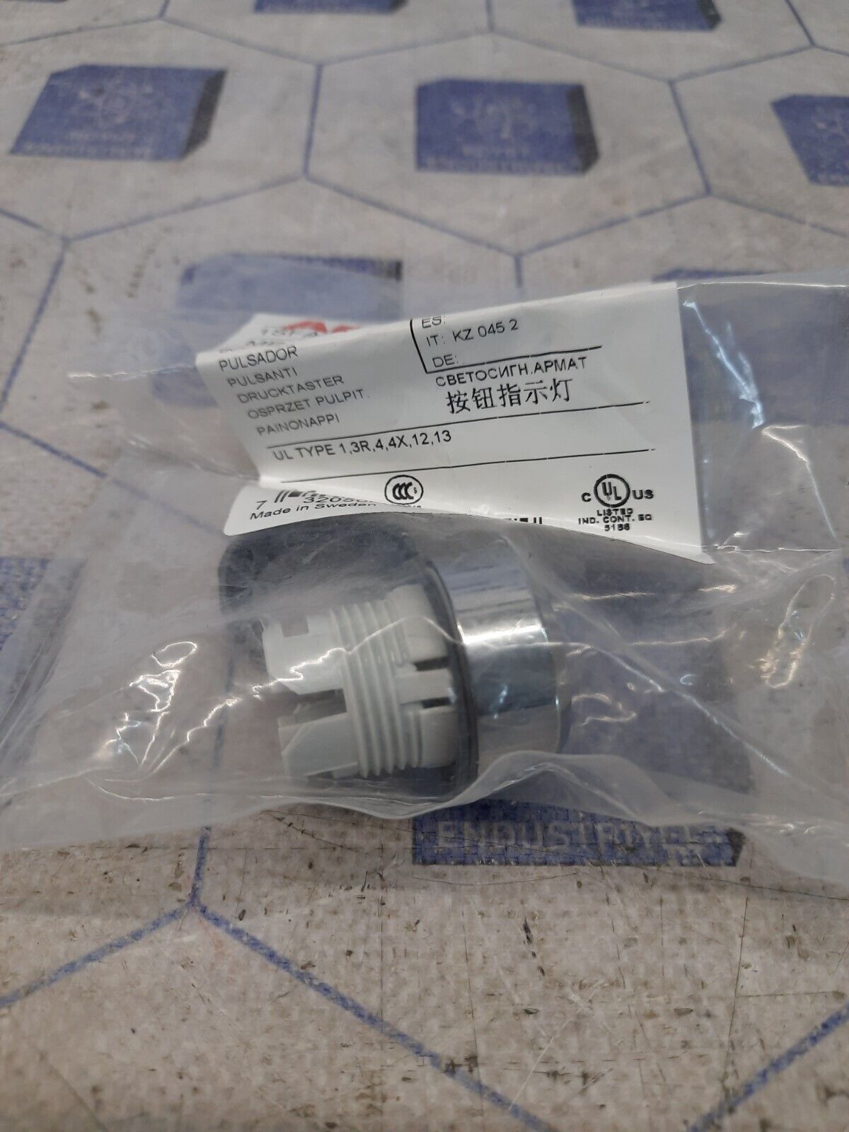 ABB 1SFA611100R3104 BUTTON