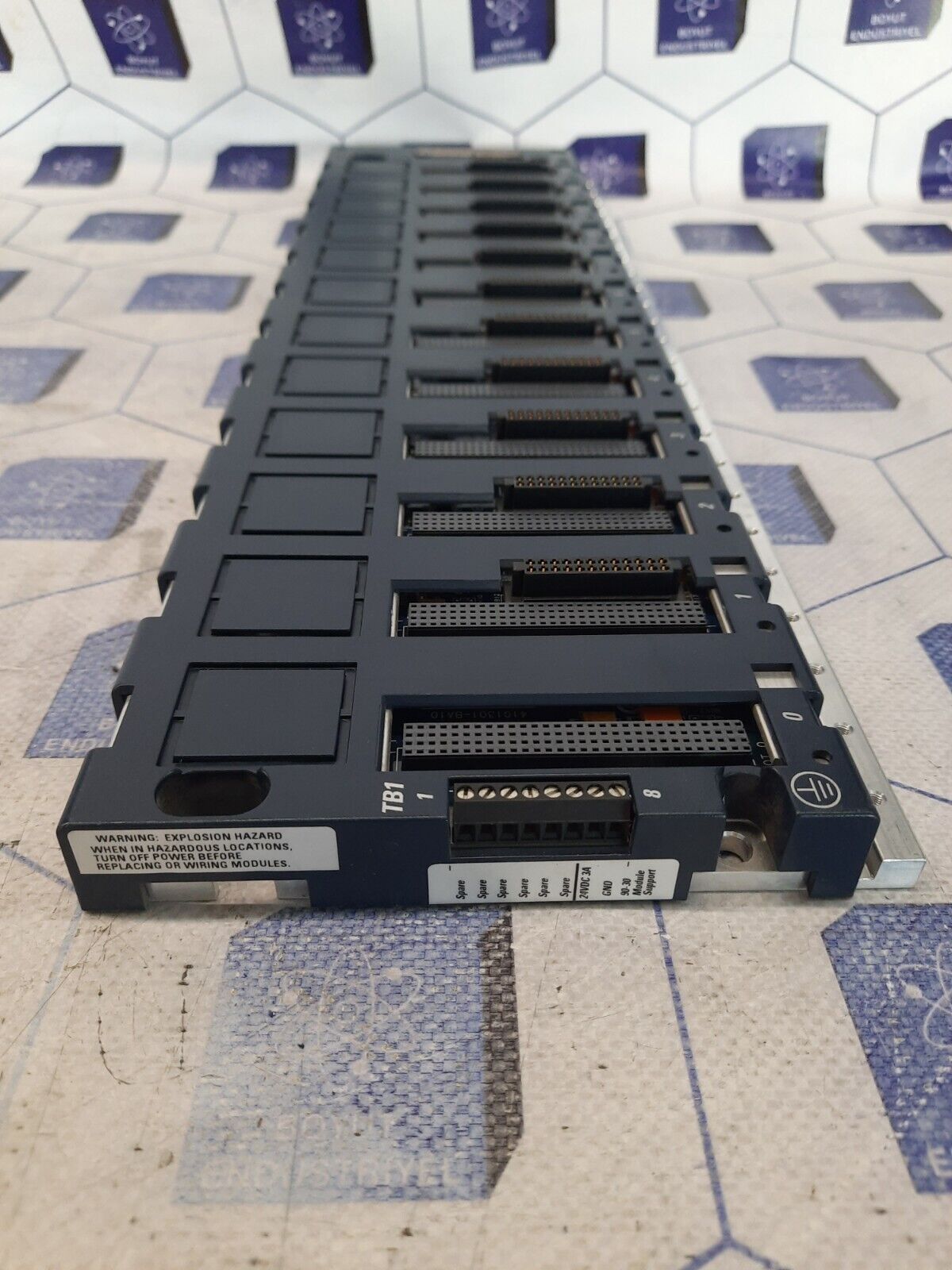 GE FANUC IC695CHS012-DA 12- SLOT BACKPLANE