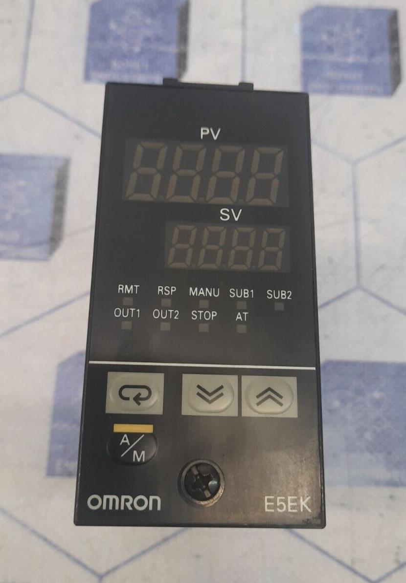 OMRON E5EK-PRR2-500 DIGITAL CONTROLLER
