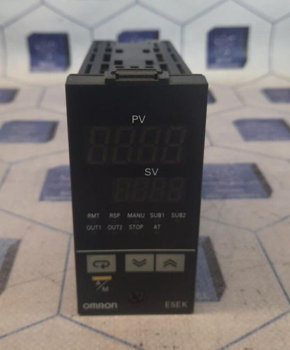 OMRON E5EK-PRR2-500 DIGITAL CONTROLLER