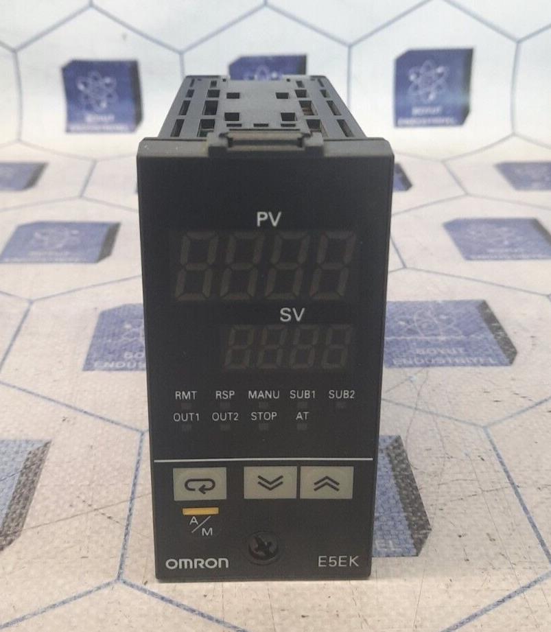 OMRON E5EK-PRR2-500 DIGITAL CONTROLLER
