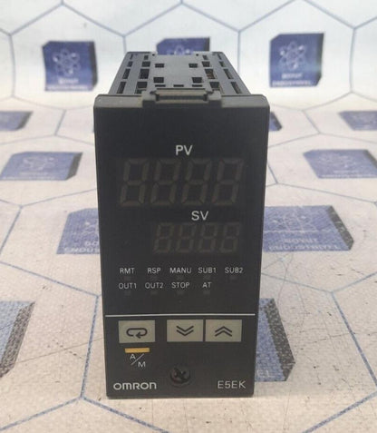 OMRON E5EK-PRR2-500 DIGITAL CONTROLLER