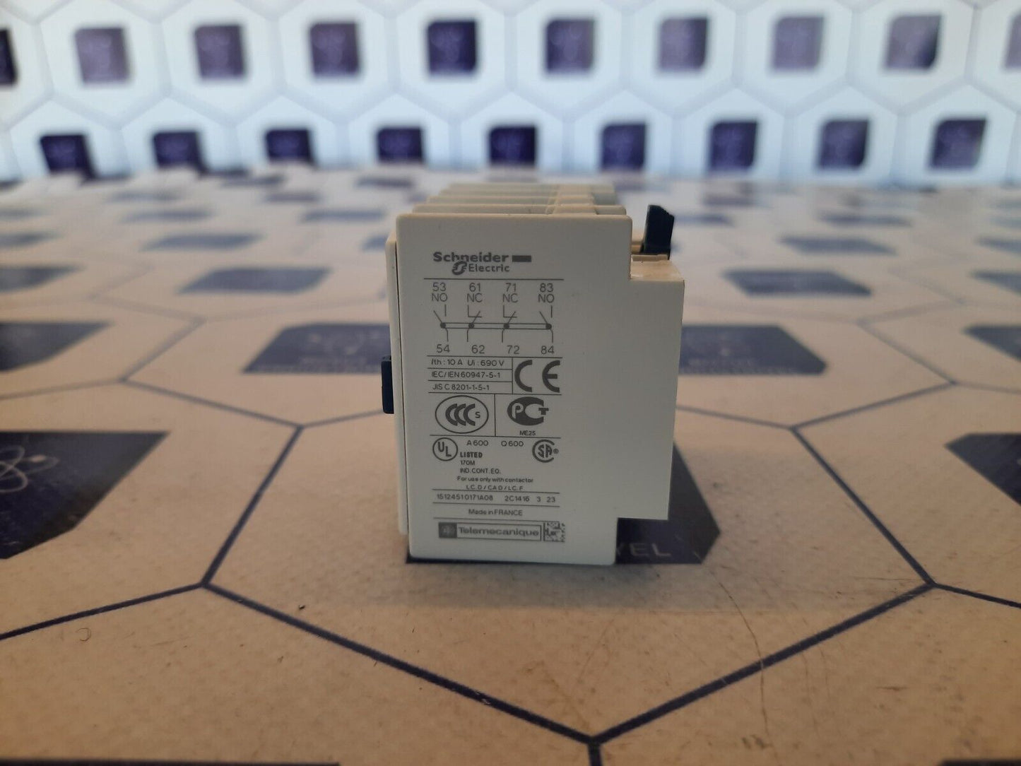 Schneider Electric LADN22 auxiliary contact block
