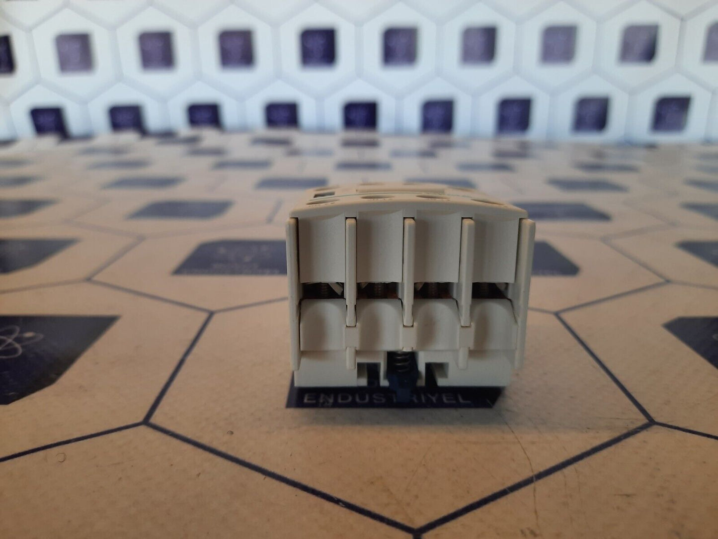 Schneider Electric LADN22 auxiliary contact block