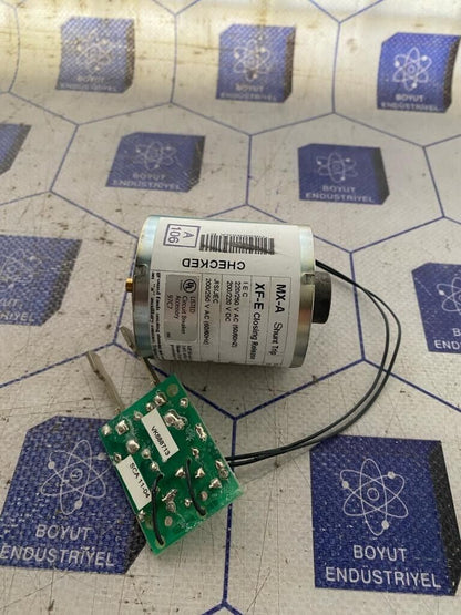 Merlin Gerin MX-A Shunt Trip XF-E Closing Release Circuit Breaker 200/220V DC