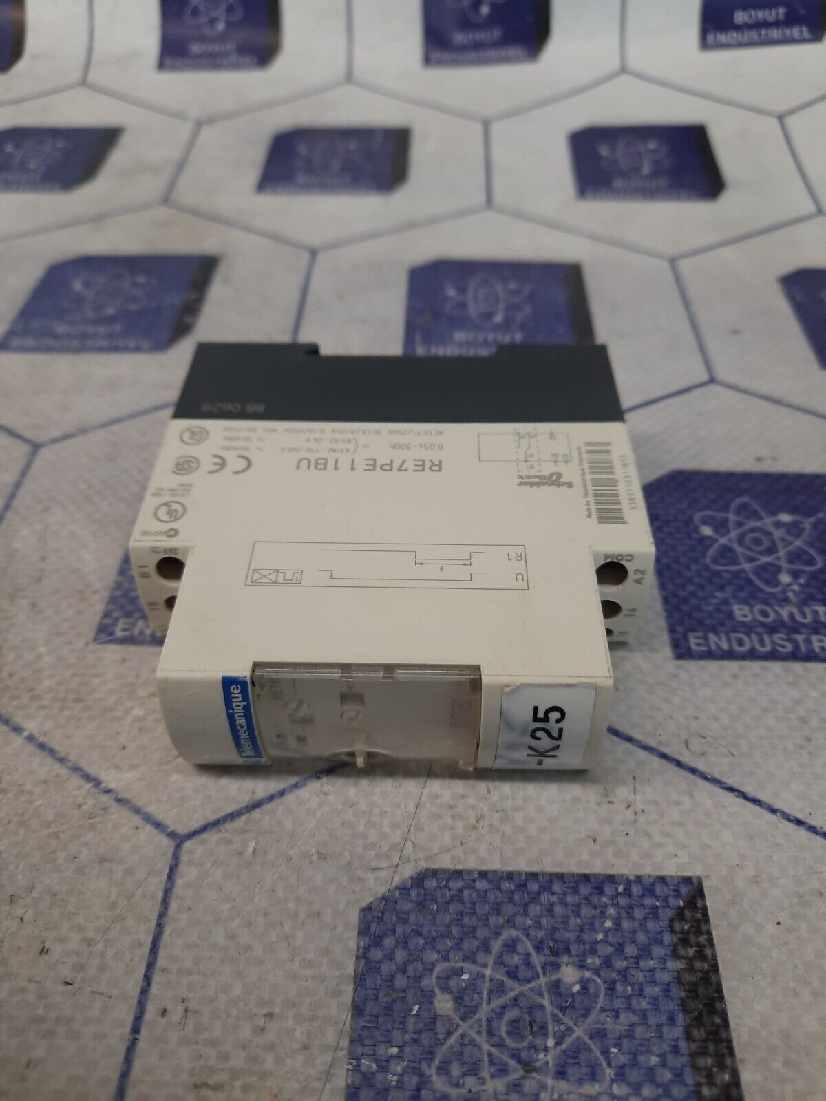 TELEMECANIQUE RE7PE11BU TIMER DELAY RELAY