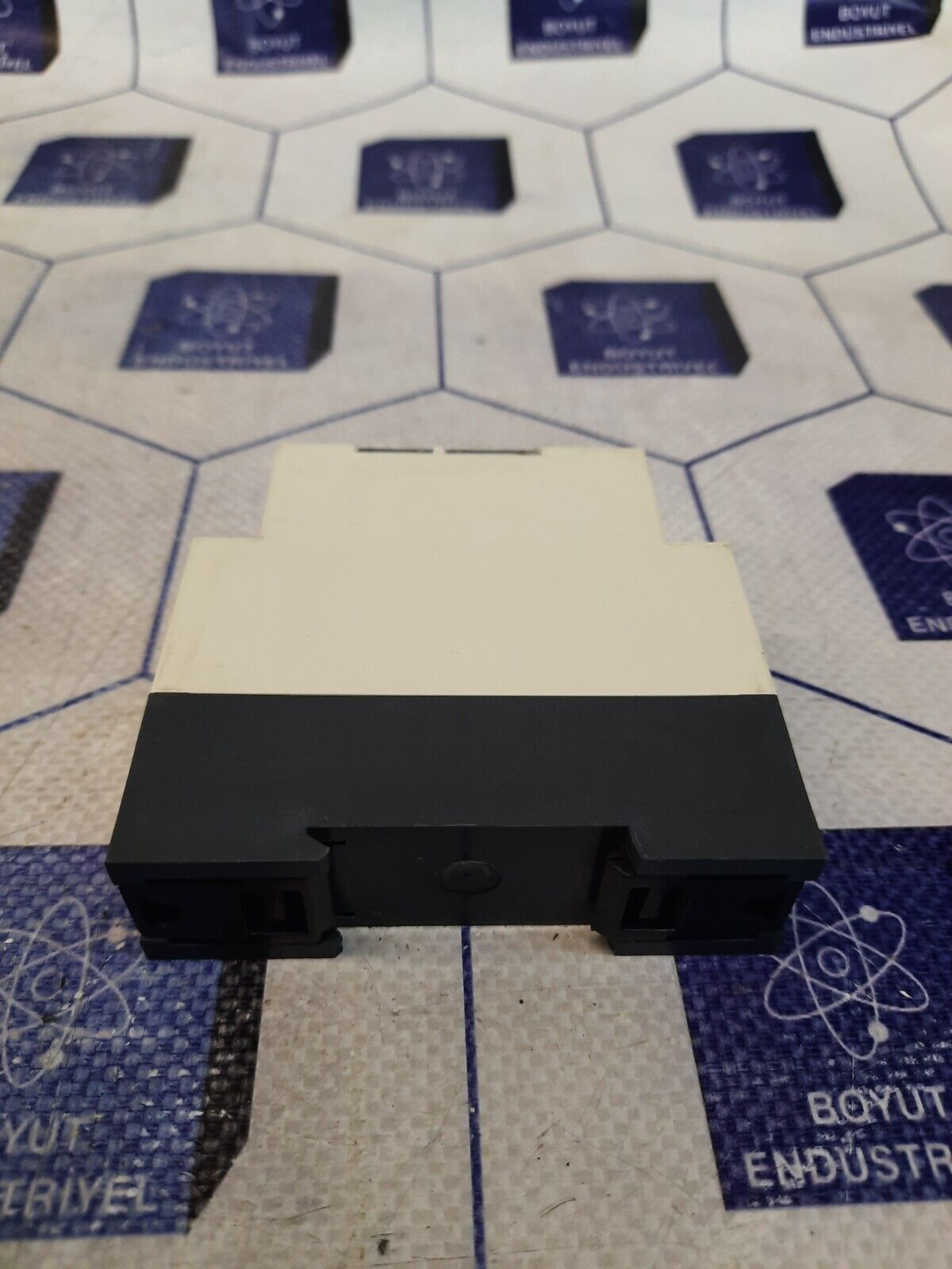 TELEMECANIQUE RE7PE11BU TIMER DELAY RELAY