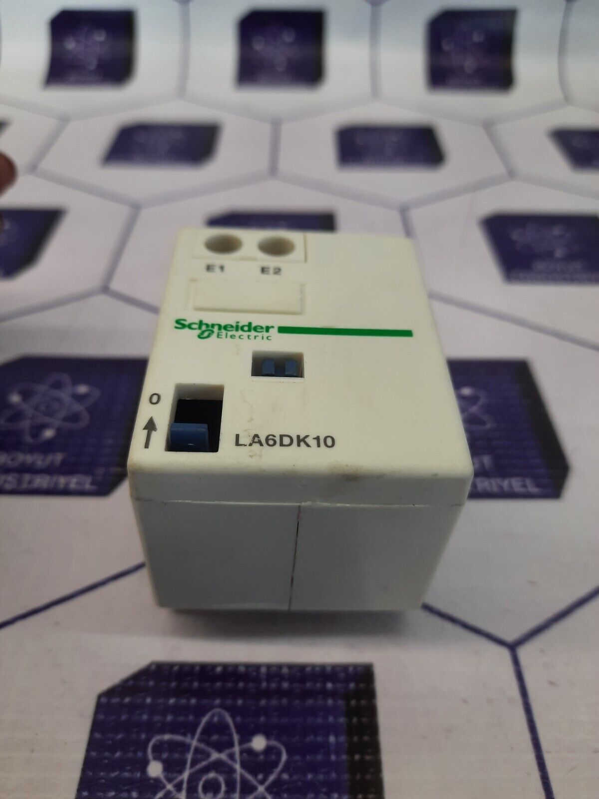 SCHNEIDER ELECTRIC LA6DK10 MECHANICAL LATCH BLOCK
