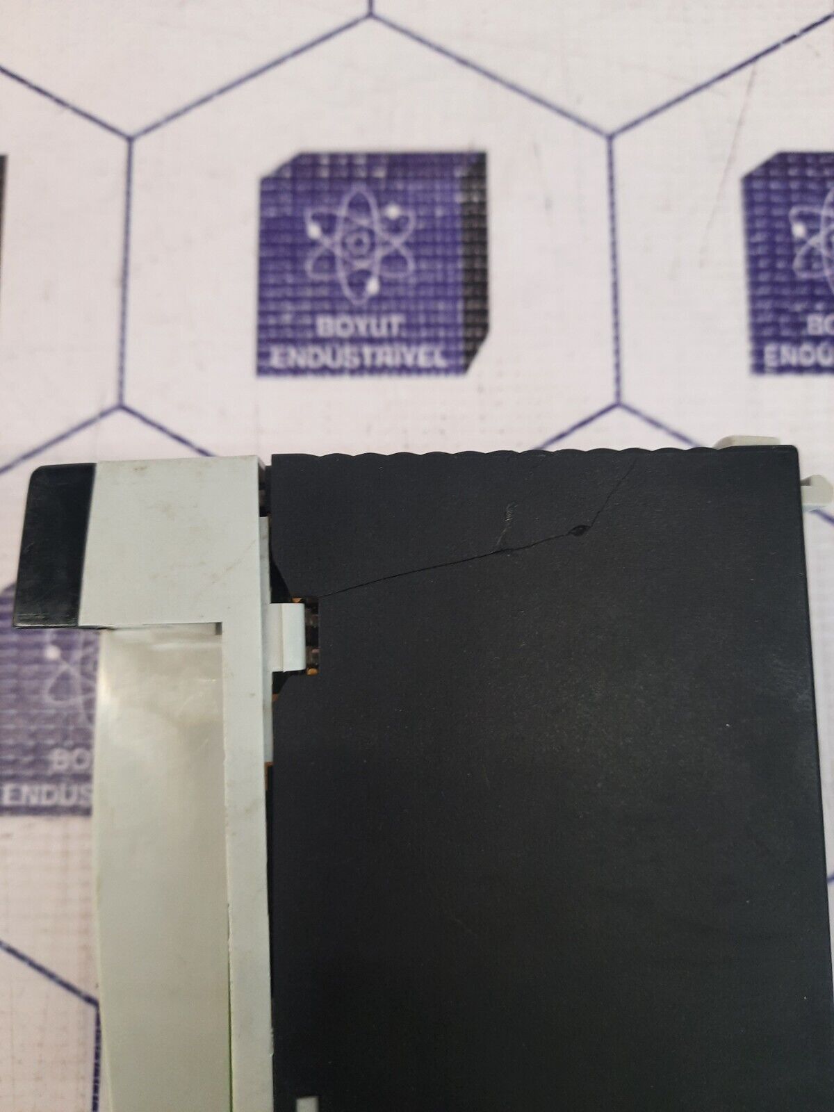 MOELLER XC-CPU101-FC128K-8DI-6DO MODUL