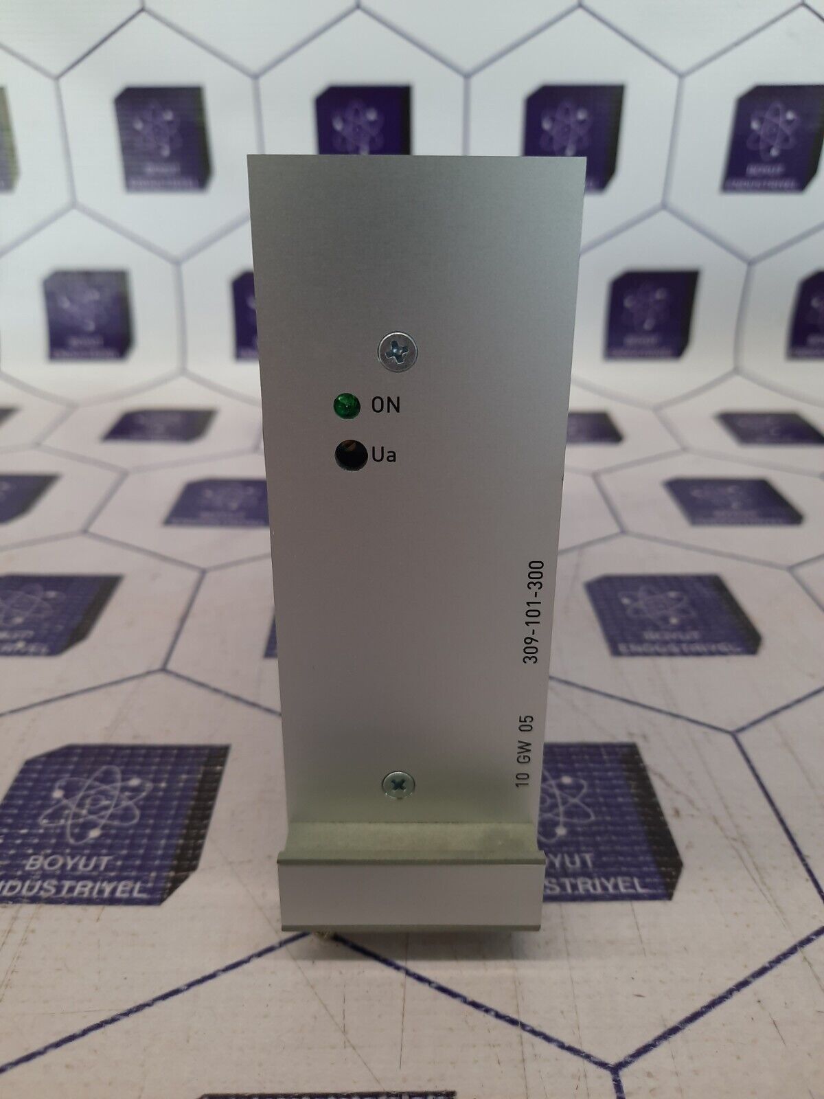 INDUSTRONIC 309-101-300 10 GW 05 DC/DC CONVERTER POWER SUPPLY