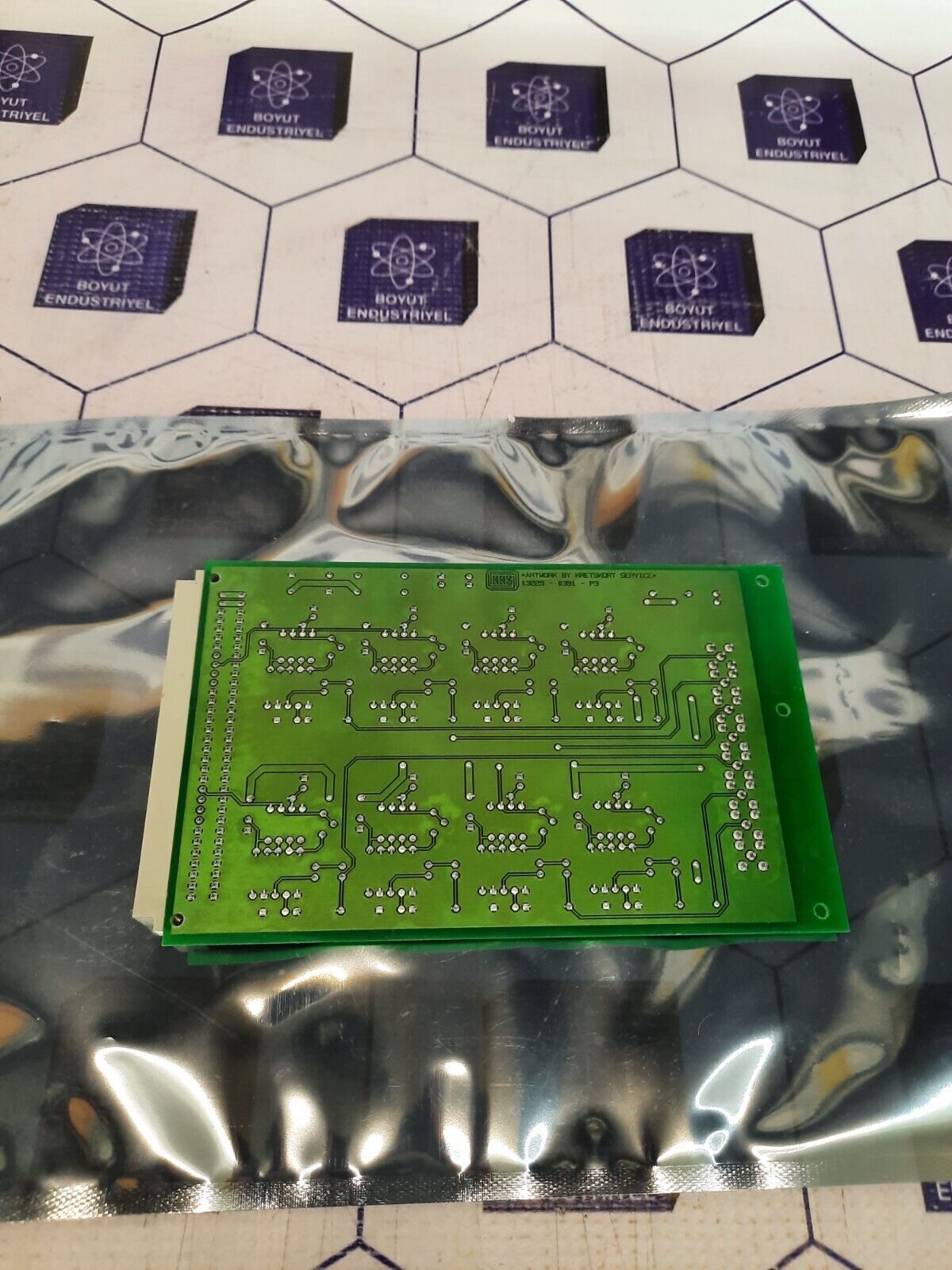 ARTWORK 22110 D / 13229-0391-P3 VIDEO AMPLIFIER CARD