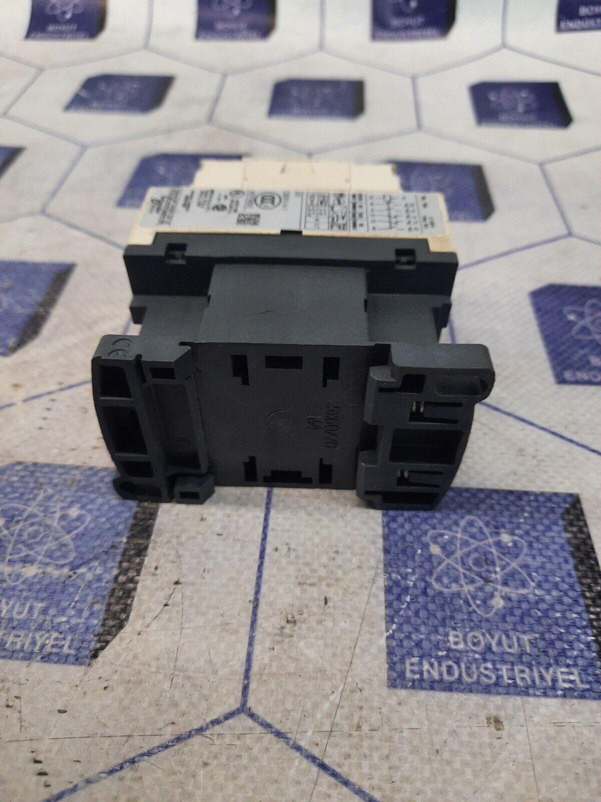Schneider Electric C8201-5-1 Contactor