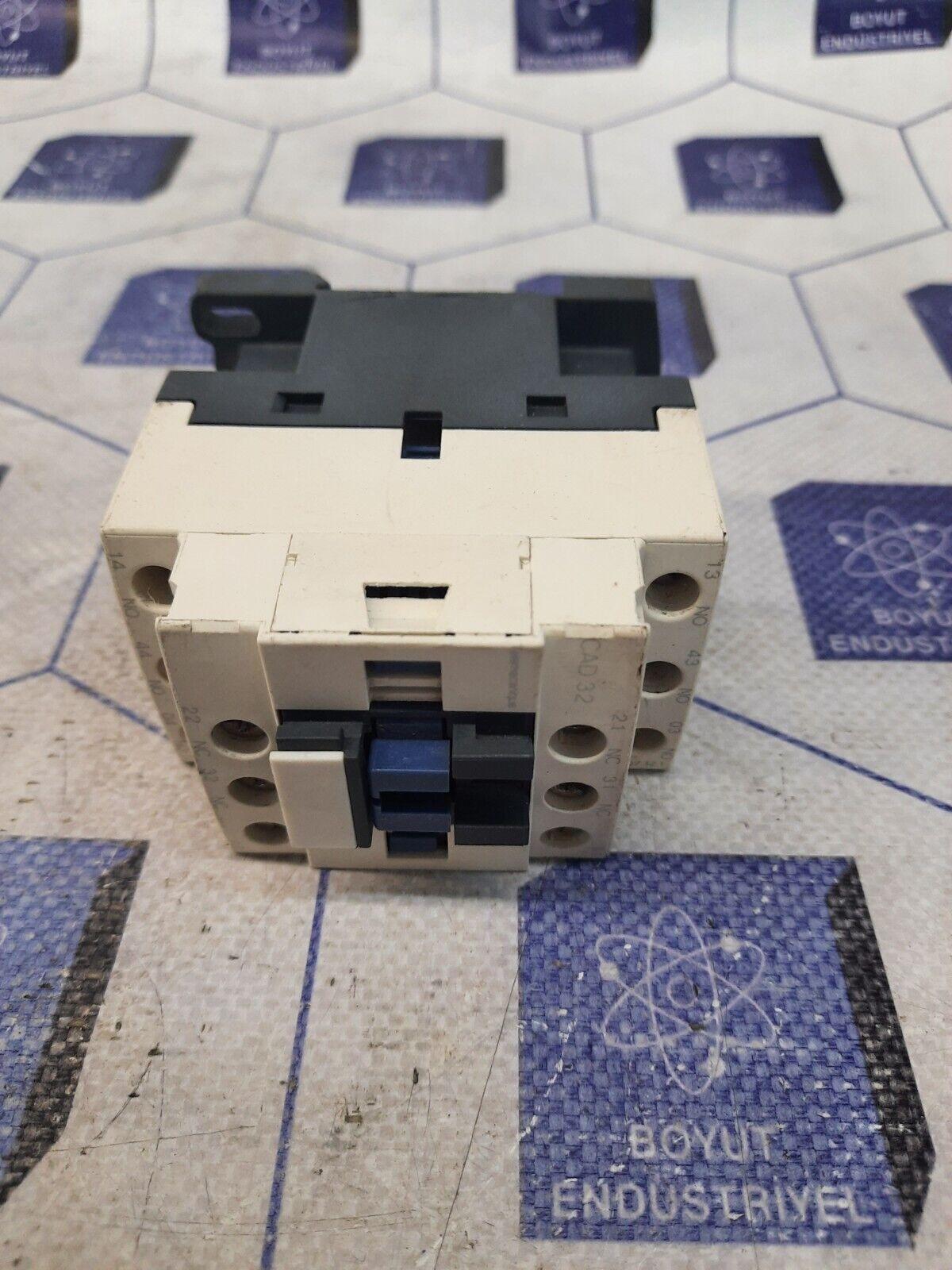 Schneider Electric C8201-5-1 Contactor