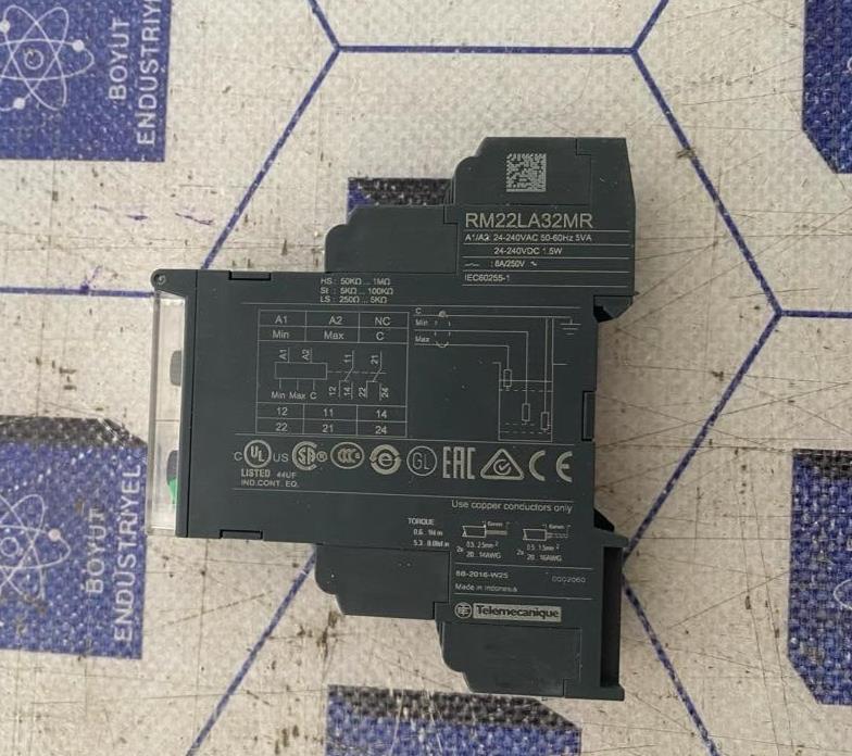 SCHNEIDER ELECTRIC RM22LA32MR Level Control Relay