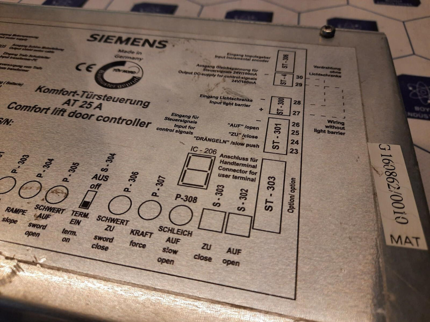 SIEMENS AT25A COMFORT LIFT DOOR CONTROLLER
