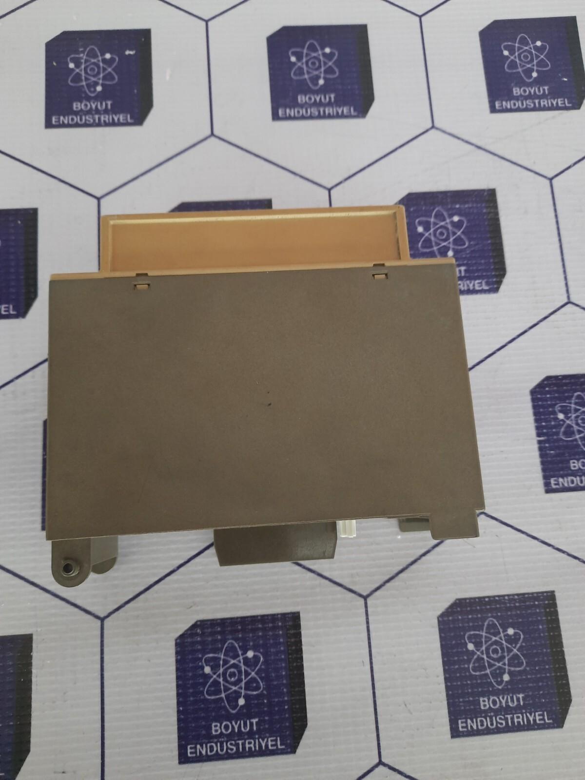 Siemens Simatic S5 6ES5 451-8MR12 6ES5451-8MR12 6ES54518MR12