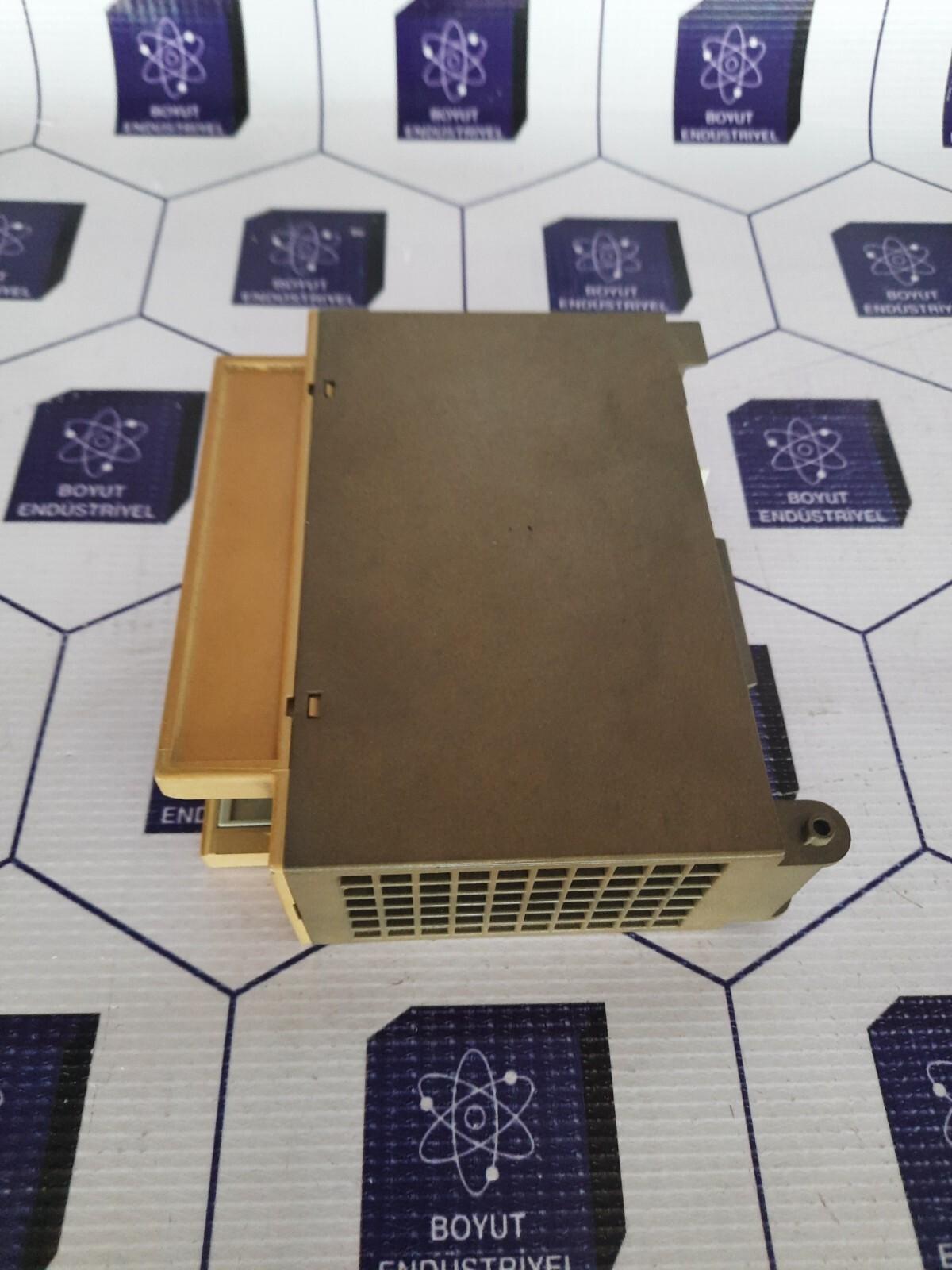 Siemens Simatic S5 6ES5 451-8MR12 6ES5451-8MR12 6ES54518MR12