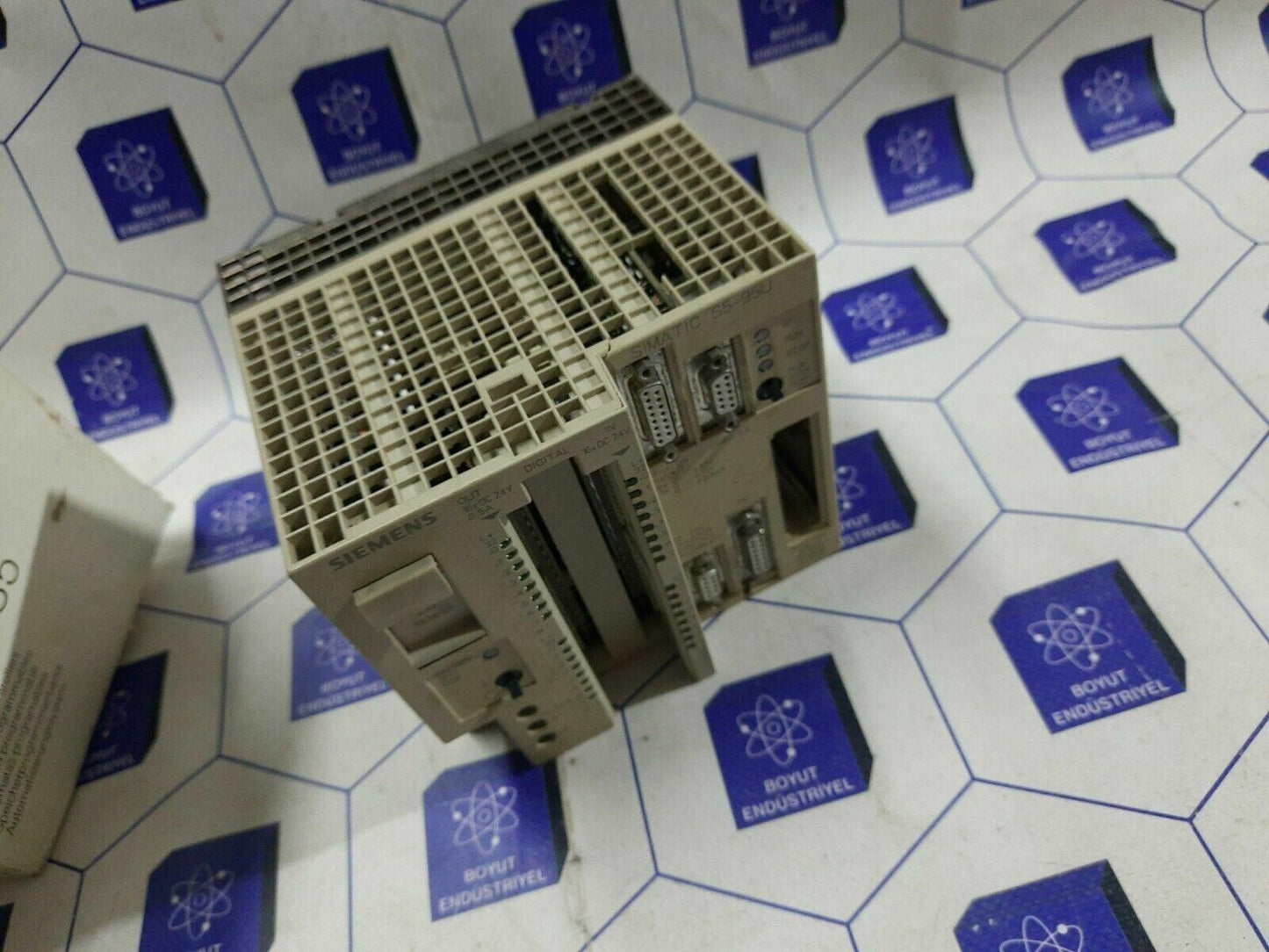 Siemens Simatic 6es5 095-8mb01 6es5095-8mb01 cpu