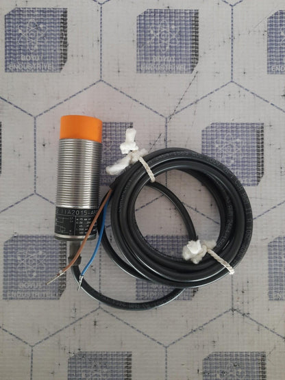 IFM EFECTOR II0012 IIA2015-ABOA Inductive Proximity Switches