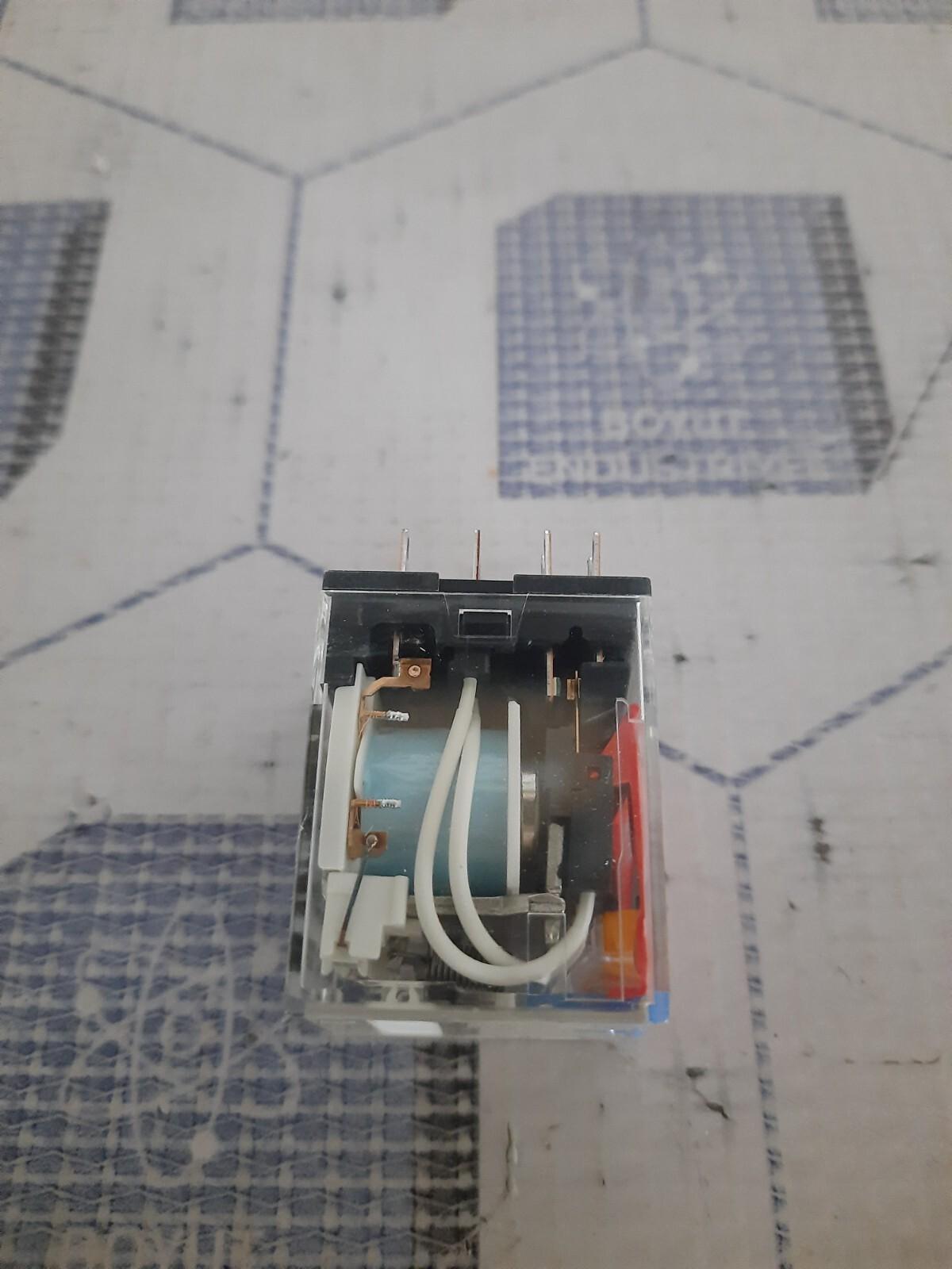 OMRON Contact Relay MY4IN LOT OF 10 PCS