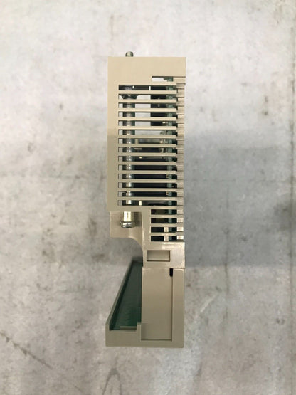 HITACHI H-SERIES OUTPUT MODULE YSR20B2H 41FCD 32PTS. AC OUT AC10-240V 1.7A