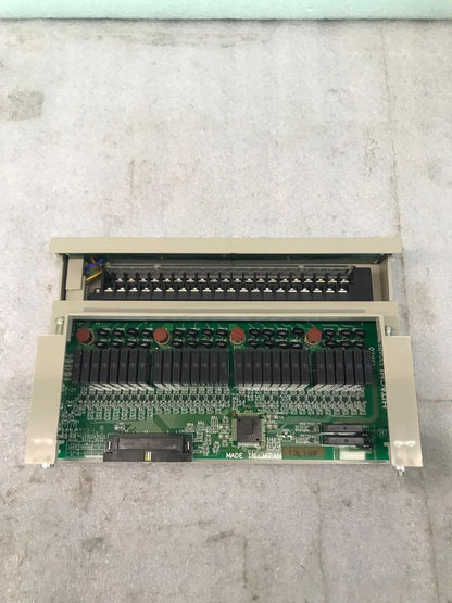 HITACHI H-SERIES OUTPUT MODULE YSR20B2H 41FCD 32PTS. AC OUT AC10-240V 1.7A