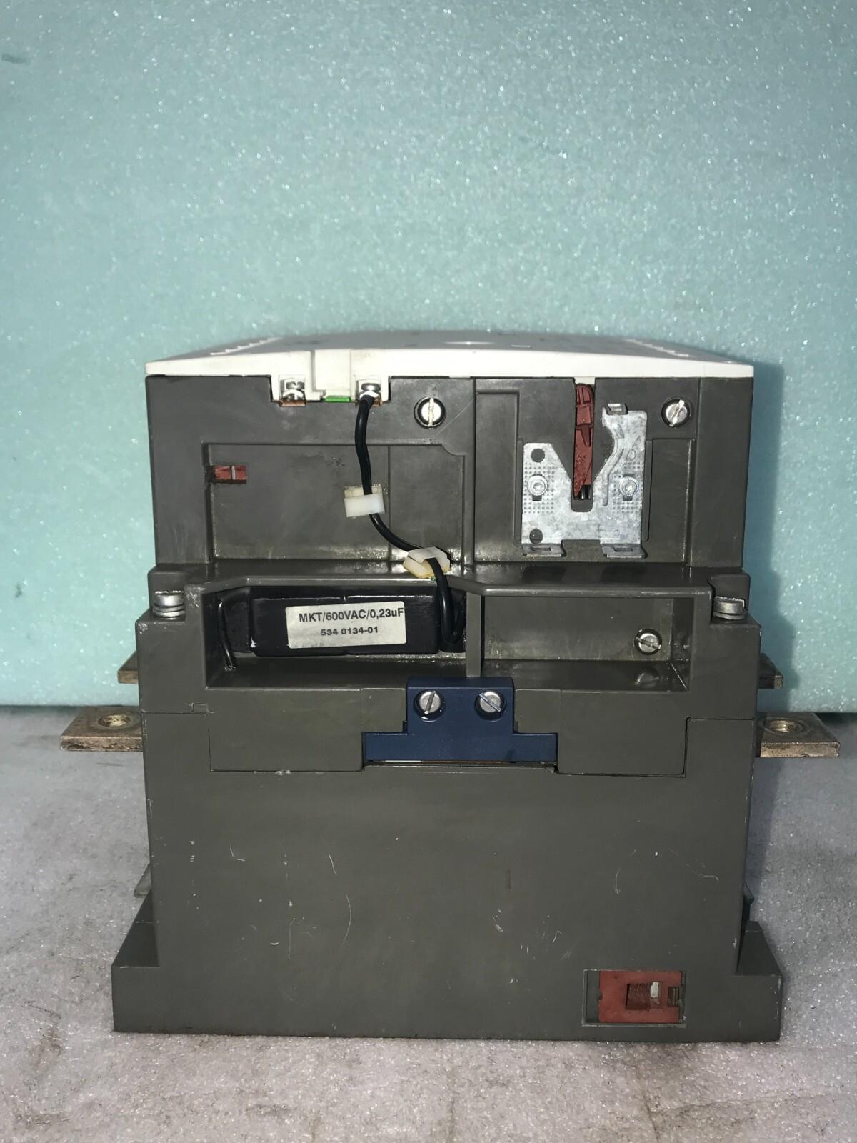 Arrancador de motor Siemens 3TF6844-0CQ7 IEC947 VDE 0660
