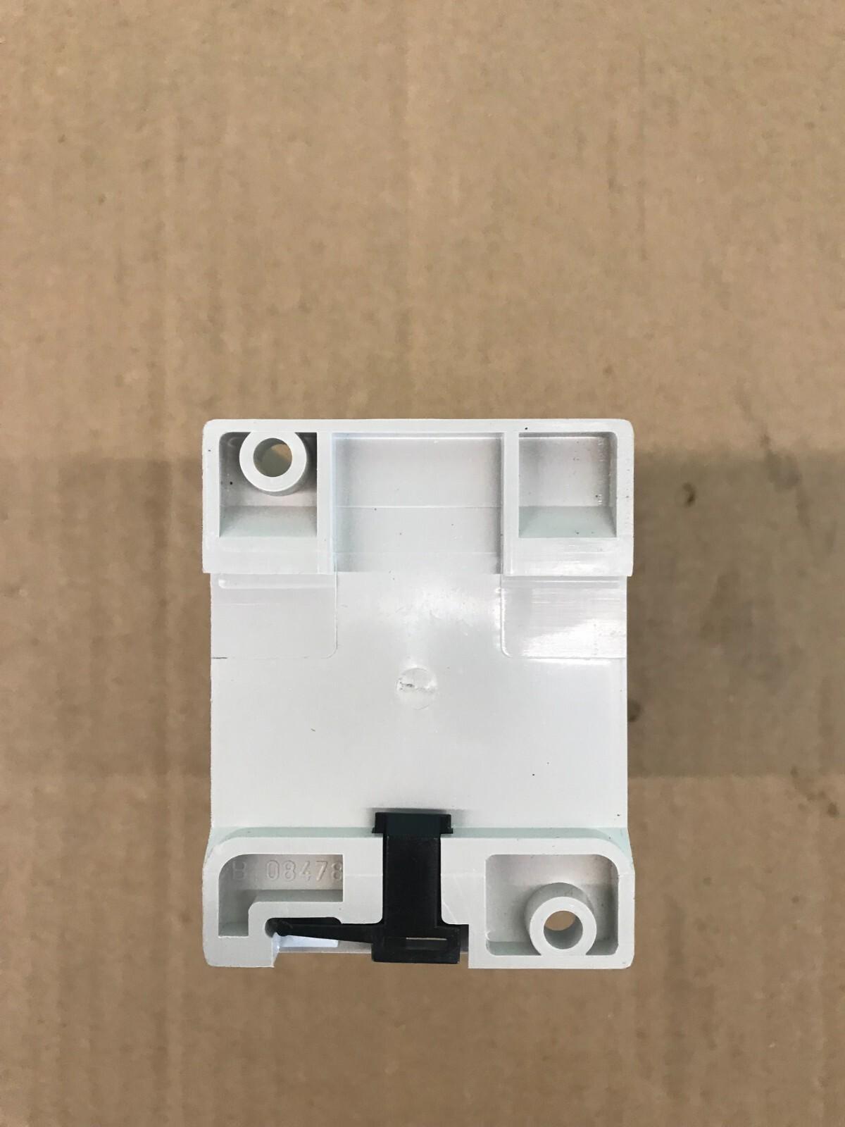 ABB SACE YU DELAY 702209/80-4 DELAY RELAY