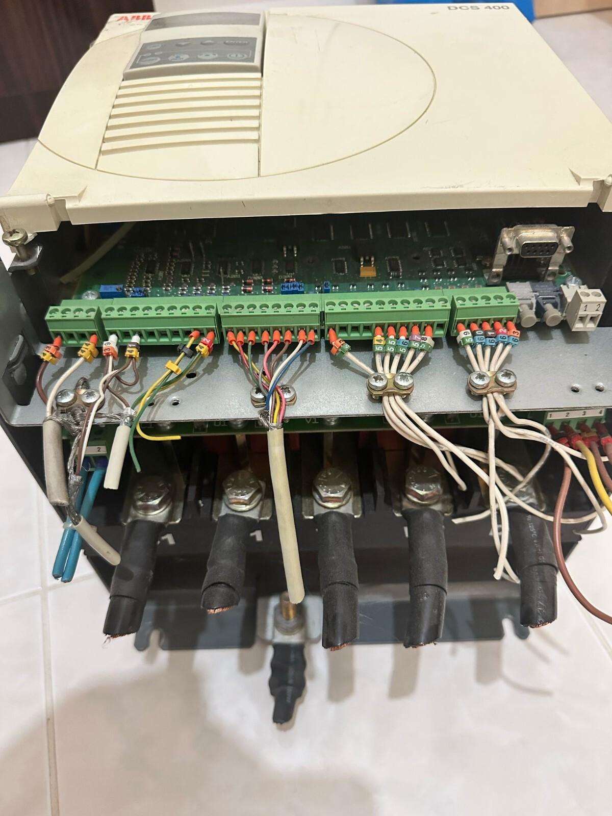 ABB Gleichstrommotortreiber DCS402.0200 REV.A.1 3ADT312000R1 schneller Versand