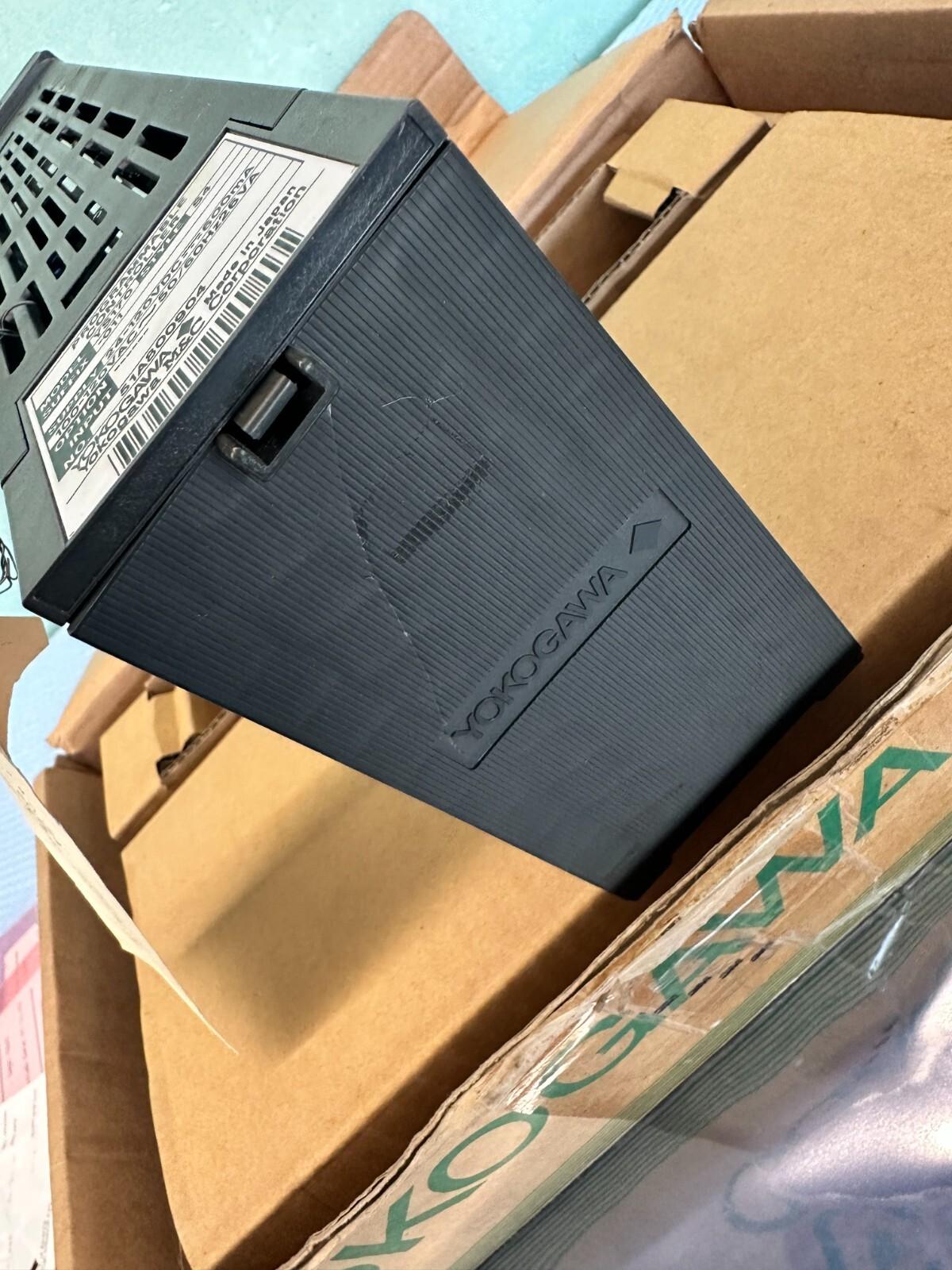 Controller programmabile Yokogawa YS170 S4 011 YS170011
