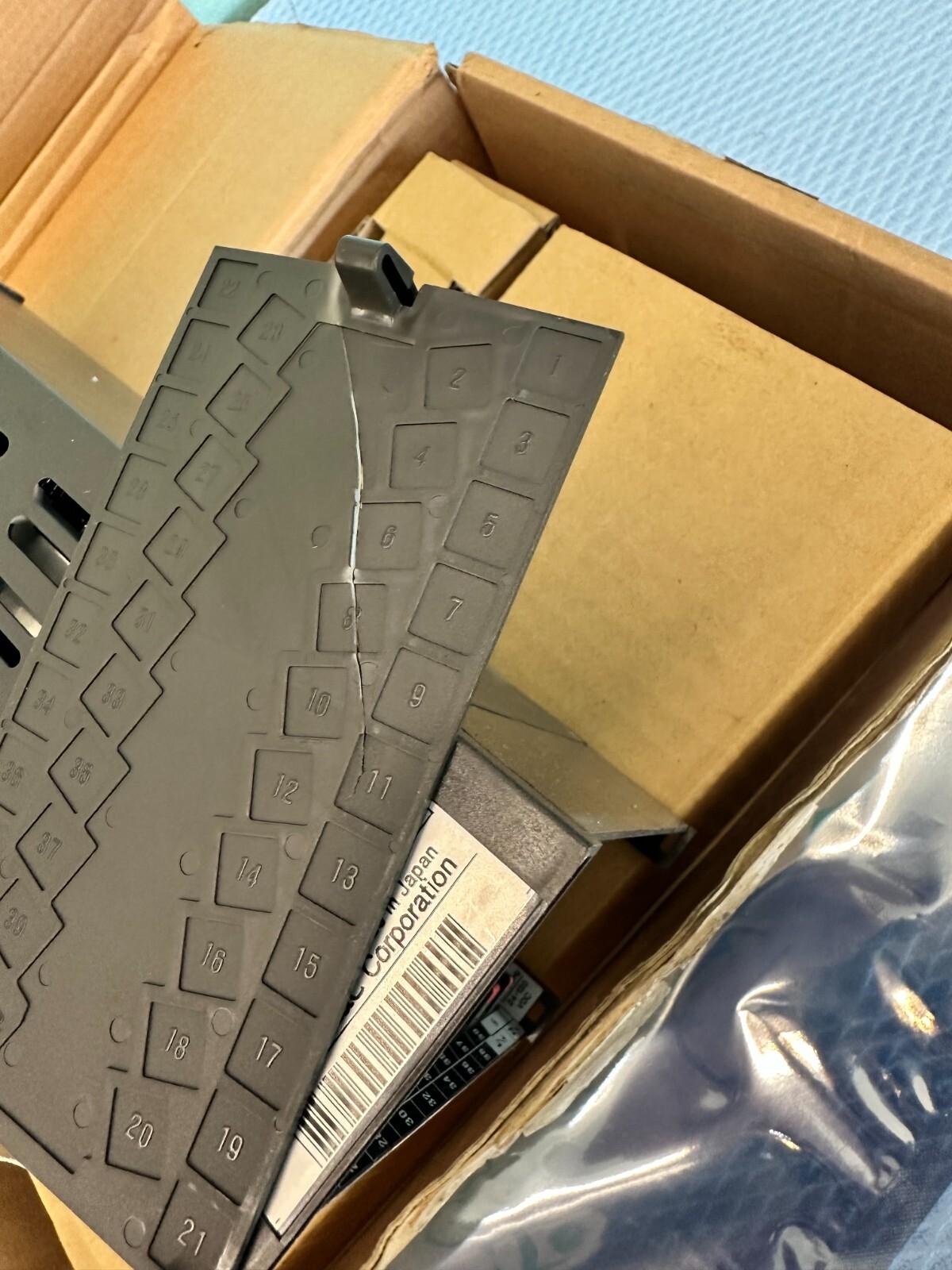 Yokogawa YS170 S4 011 YS170011 Programmable Controller