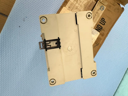 GENERAL ELECTRIC SRBA120A10A SMART RELAY BLOCK 120V 50/60HZ WITH USED LOADER