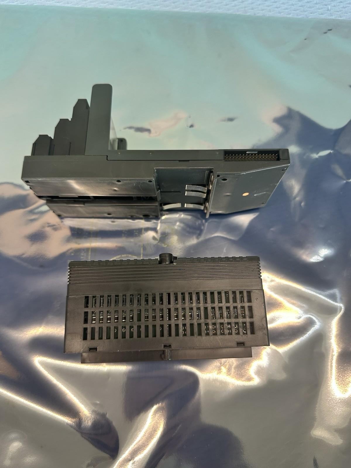 GE FANUC IC200MDL650F IC200CHS022J SPS-MODUL Schneller Versand