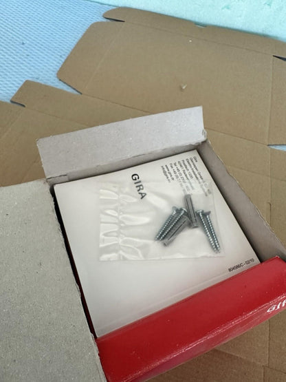 GIRA 2330 02 SMOKE ALARM DETECTOR Fast Shipping