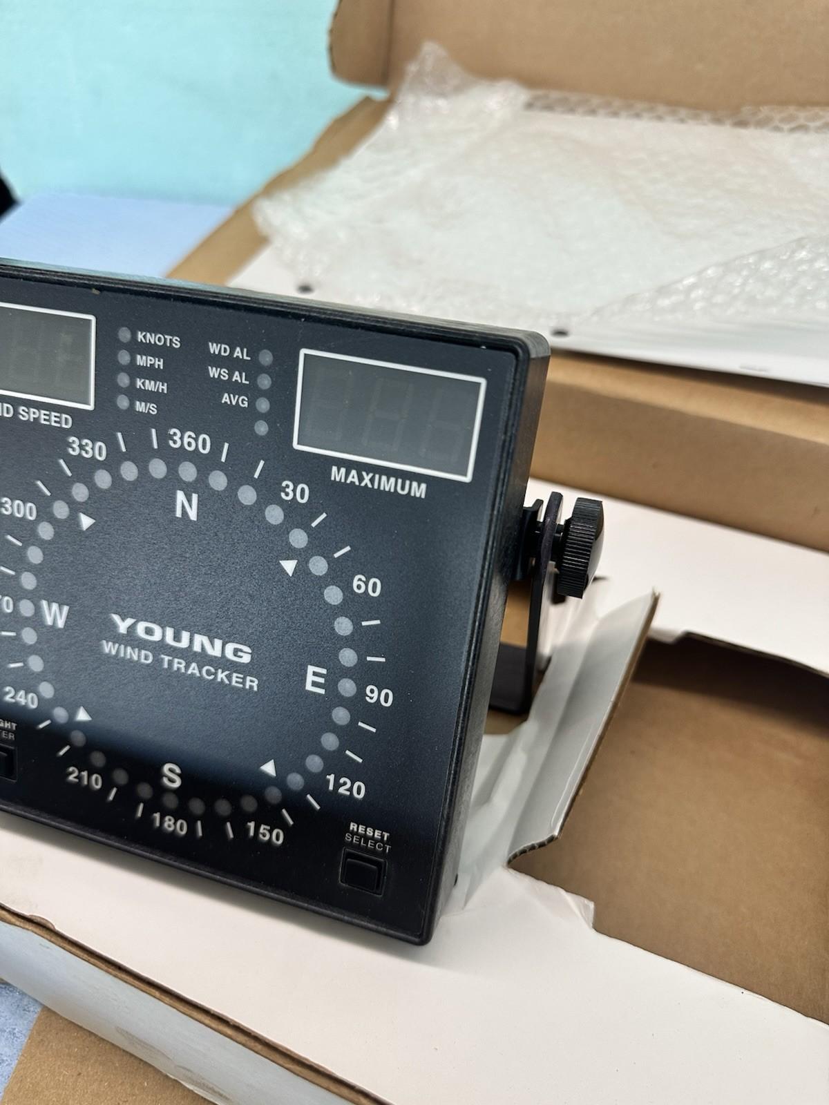 R.M. YOUNG COMPANY 06201 WIND TRACKER