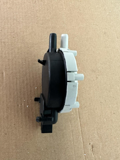 Capteur de pression d'air et de gaz neutre Huba Control 402.9200021 0-5 mbar ...