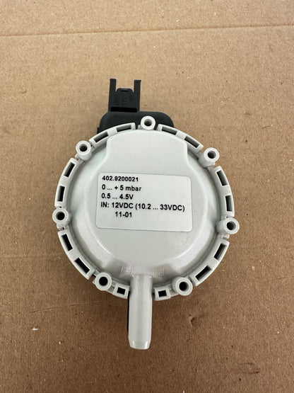 Huba Control 402.9200021 Luft- und Neutralgasdrucksensor 0-5 mbar Schneller V...