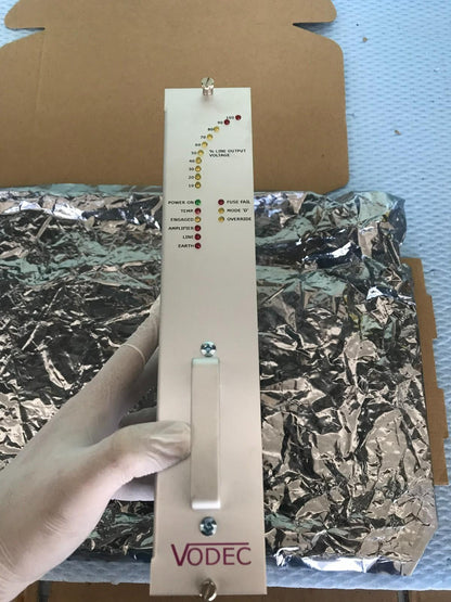 VODEC VA300+ AMPLIFICATEUR TYPE AT131 Fast Shipping