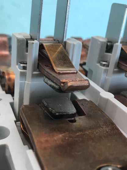 ALLEN BRADLEY 100-D250 MAGNETSCHÜTZ Schneller Versand