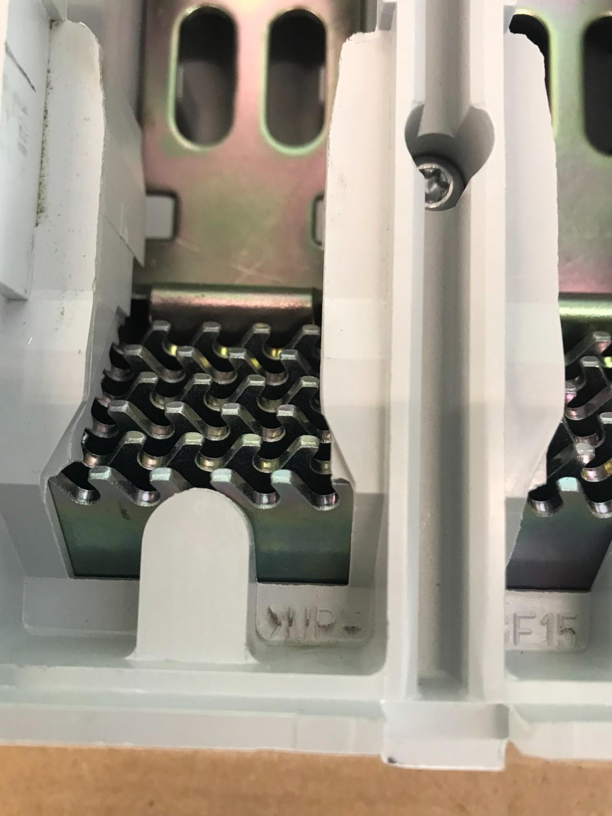 ALLEN BRADLEY 100-D250 MAGNETSCHÜTZ Schneller Versand