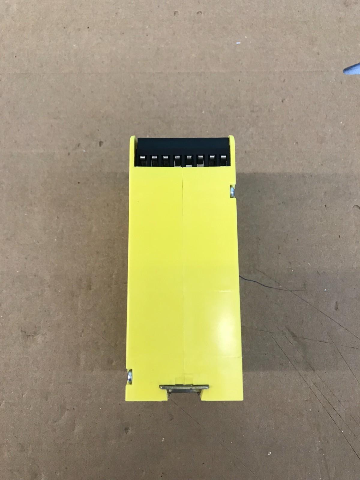 BENDER IR140Y-40 ISOLATIONSÜBERWACHUNGSGERÄT 230 VAC 300V AC Schneller Versand