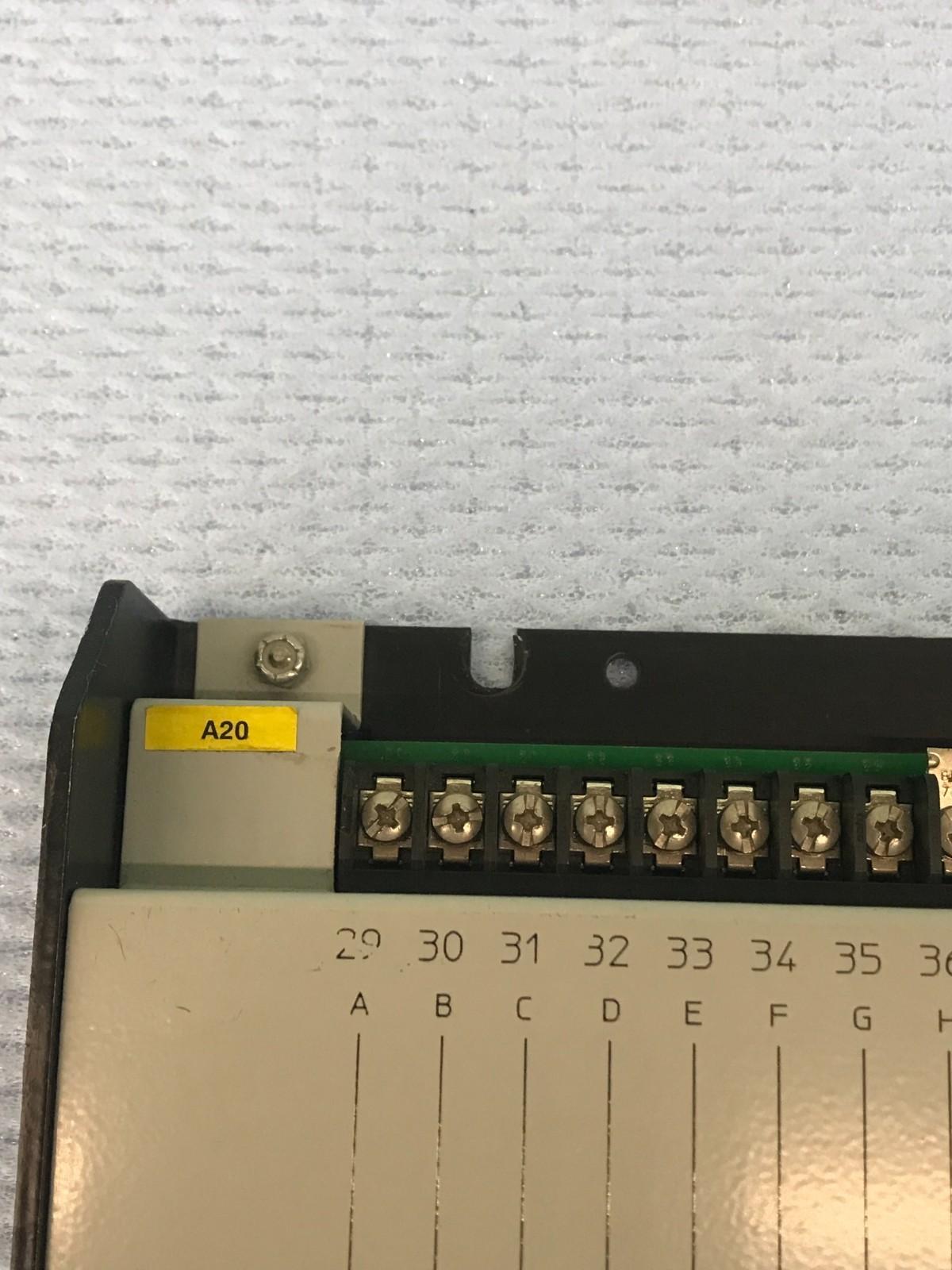 Woodward 723 Plus Digital Control 8280-5010 per Wartsila 12V32 LN spedizione ...