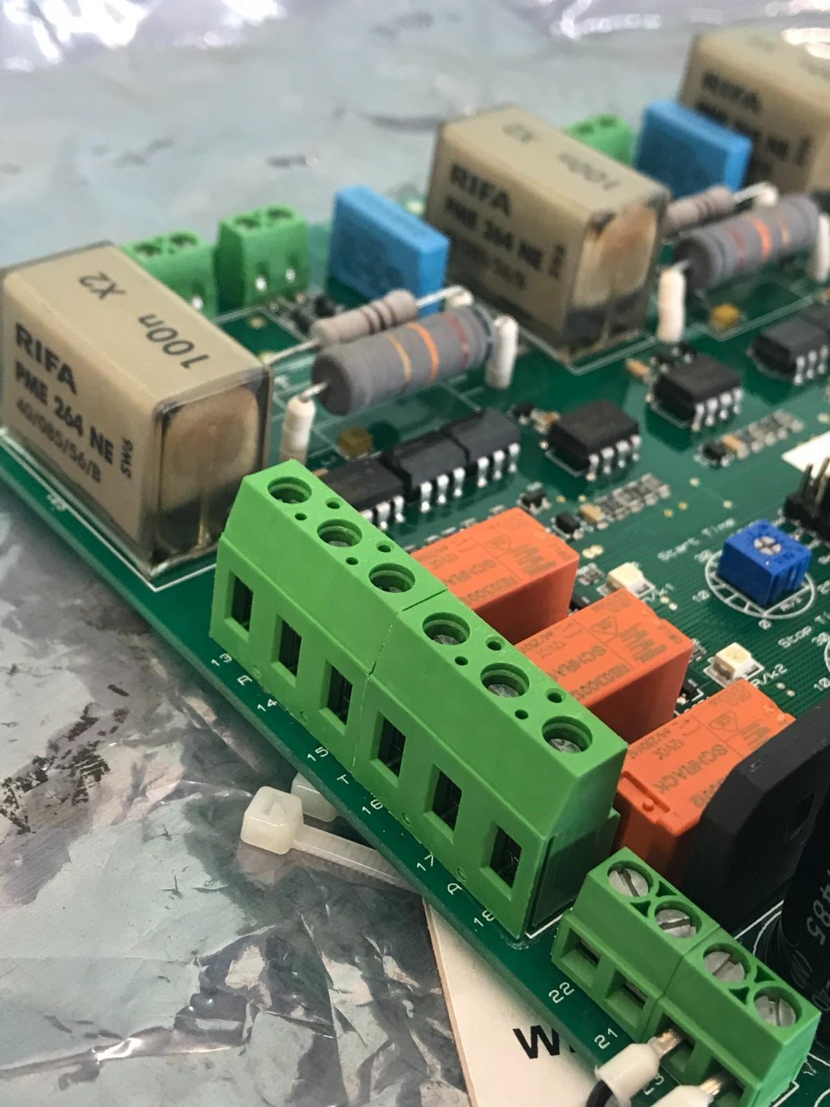 Fairford Electronics 4MC Gold Card 4MC ricambio AP6200G spedizione veloce