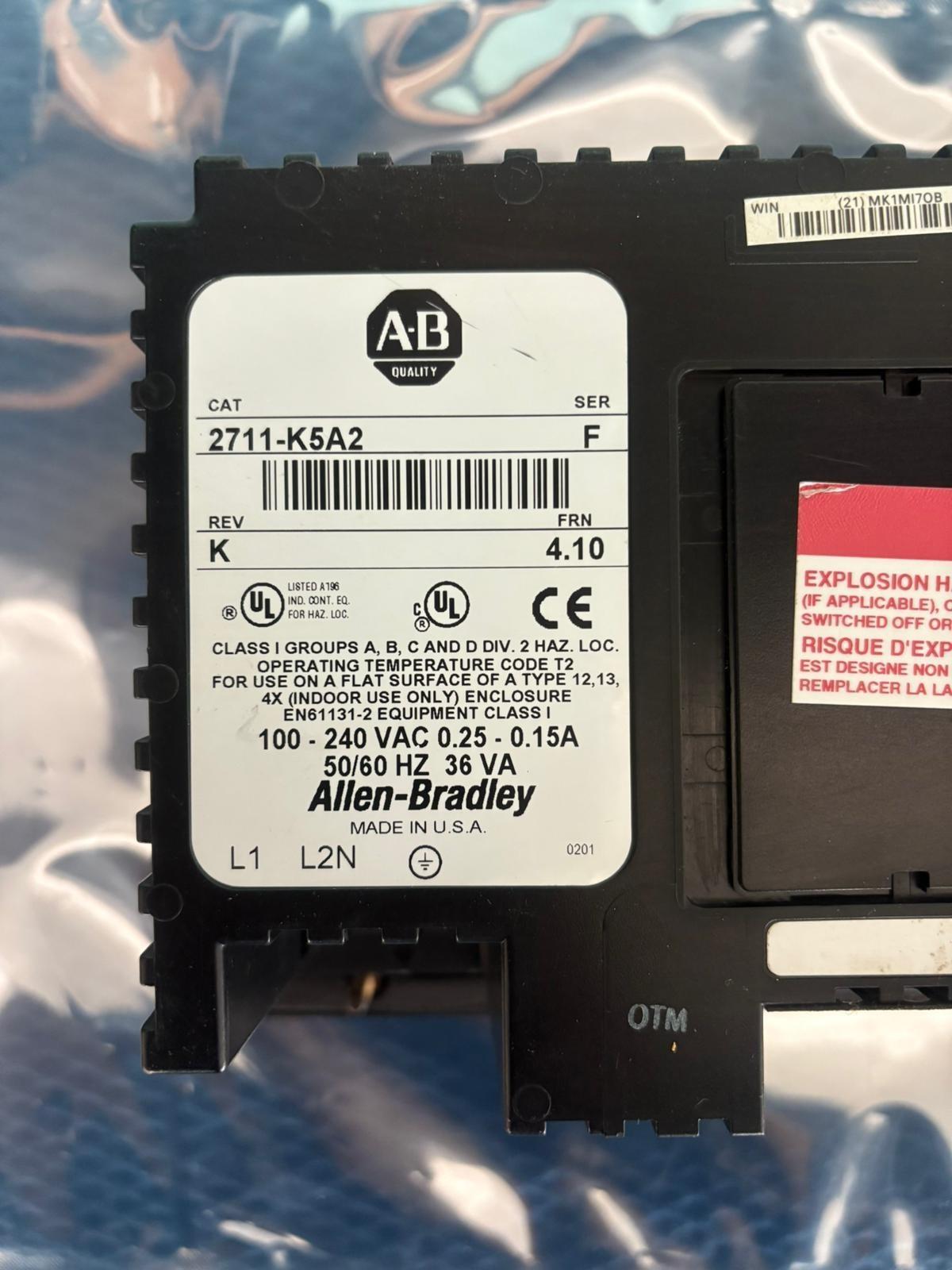 Allen-Bradley AB PanelView 550 2711-K5A2 Ser F Panel Operador Envío Rápido