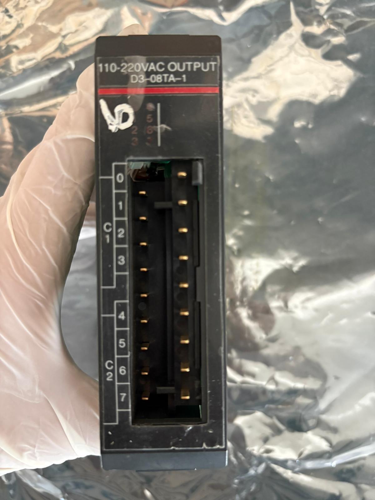 Modulo di uscita D3-08TA-1 Automation Direct 120-240VAC DL305 DirectLOGIC...